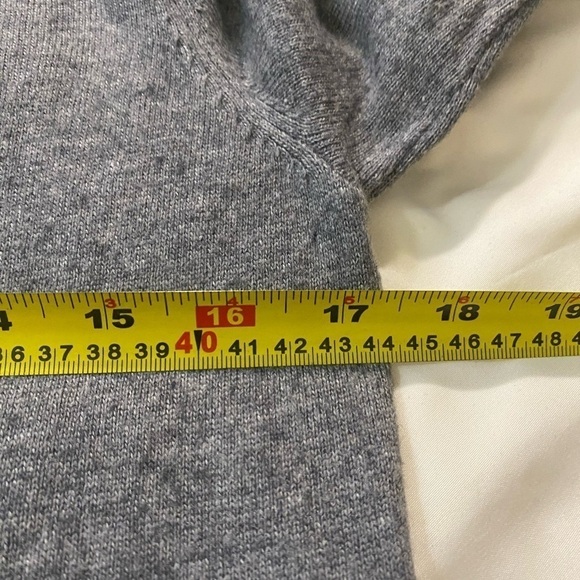 Talula ARITZIA gray women  long embroidered button sweater cardigan.. size S - Picture 7 of 9